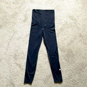 Nike maternity leggings size S